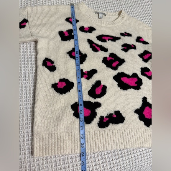 Autumn Cashmere White and Pink Patterned Sweater - Picture 7 of 8